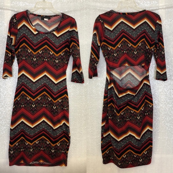 Cute Patterned Cut Out Body Con Dress - Picture 3 of 5